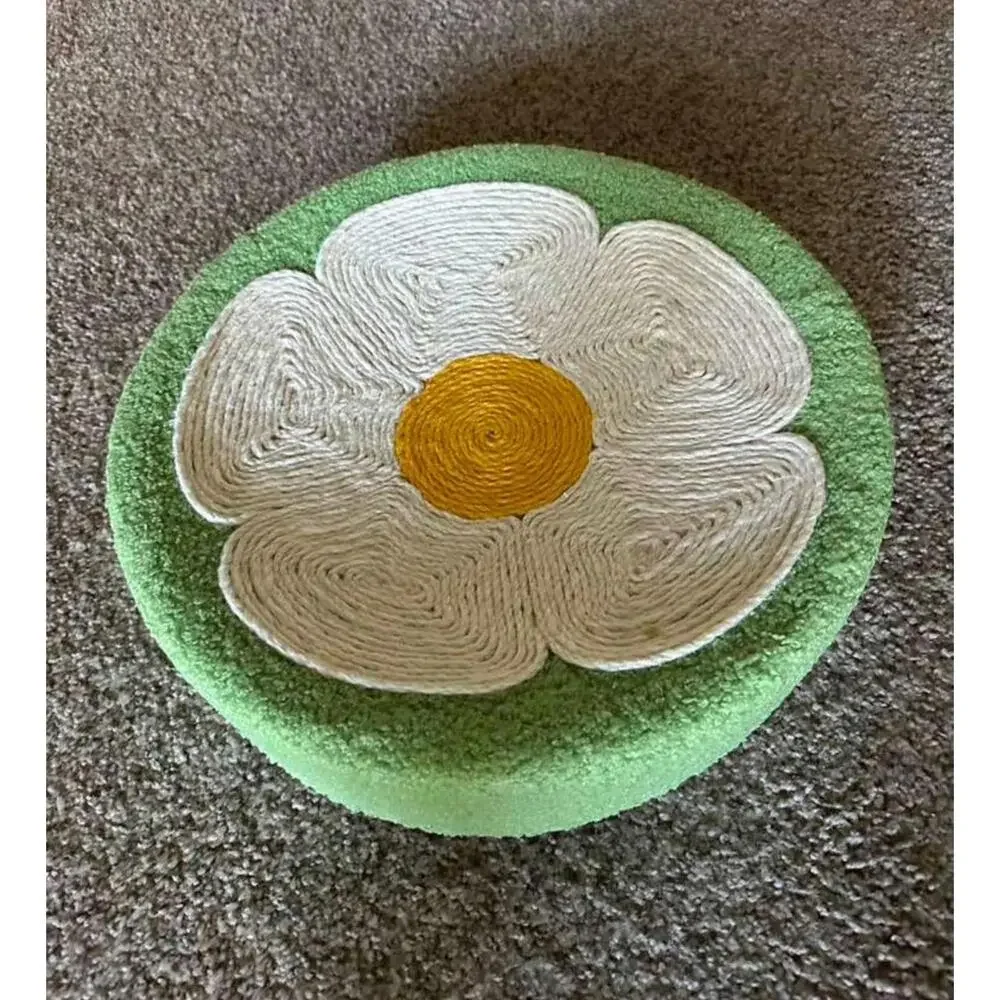 cat scratching post